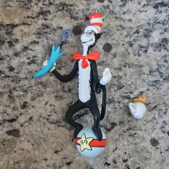 NIB 1999 HALLMARK DR SEUSS CAT IN THE HAT KEEPSAKE CHRISMTAS HOLIDAY ORNAMENT - Picture 8 of 9